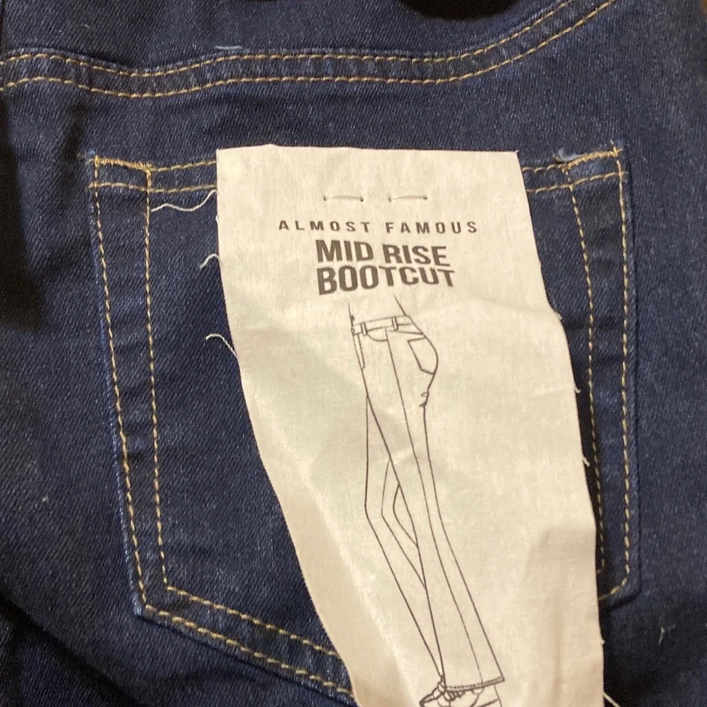 Almost Famous Mid Rise Bootcut Jeans with Red Belt‎ 3 NWT